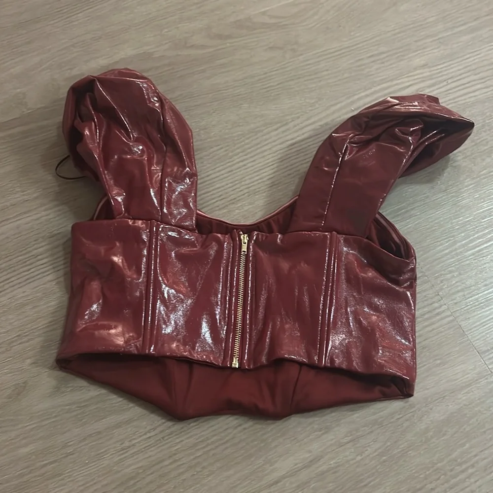 DO BE crop Top Size Medium - Picture 2 of 4